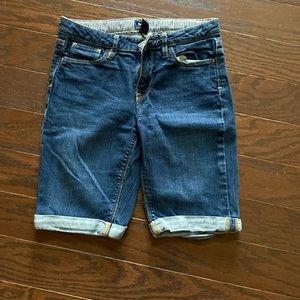 Gap kids shorts EUC